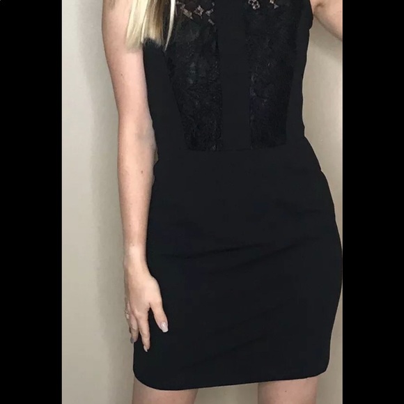 H&M 🍁 Black Dress With Lace Details - Picture 2 of 6